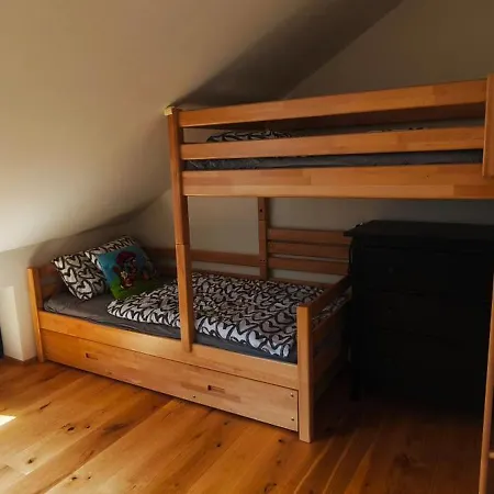 Nest Brčálník
